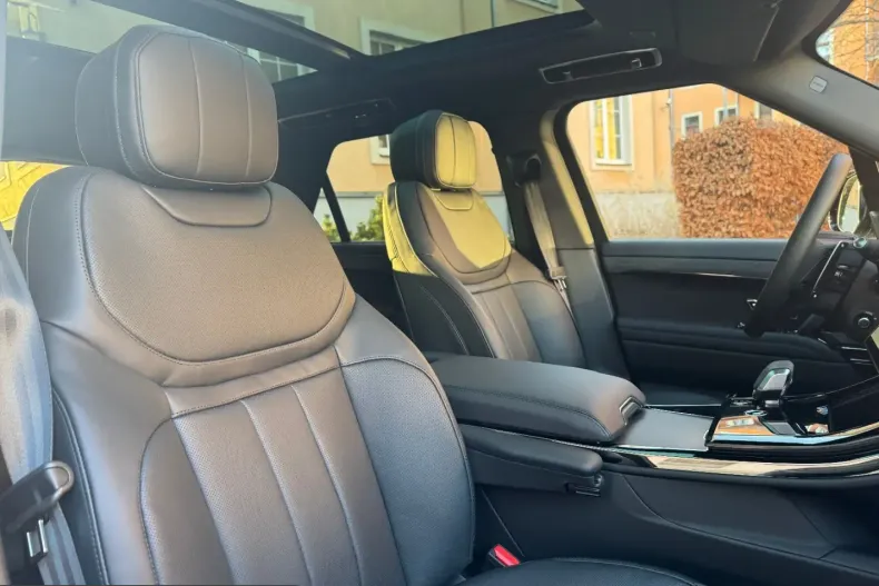 Land Rover Range Rover Sport din 2025 cu 9.900 km - oferta LAN254996 - foto 10