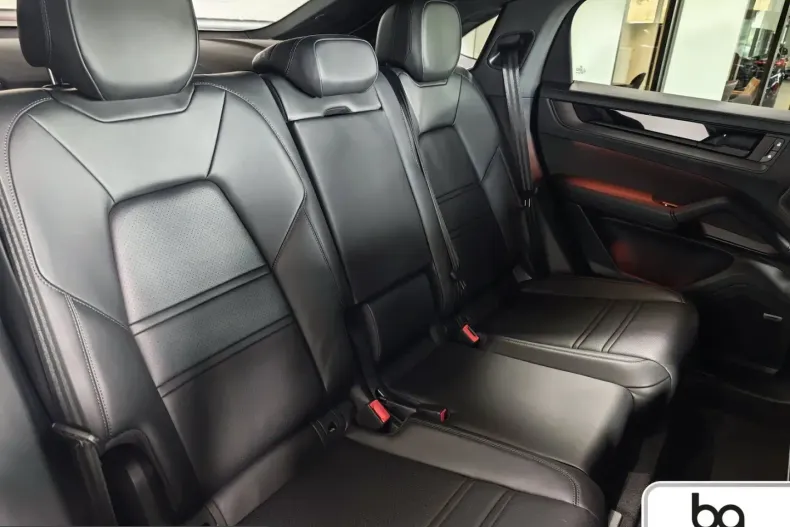 Porsche Cayenne din 2026 cu 11.900 km - oferta POR255004 - foto 8