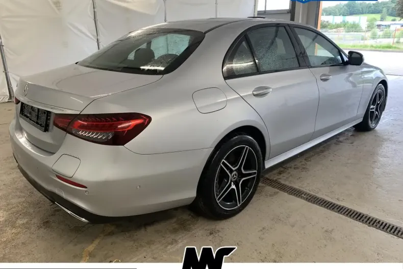 Mercedes-Benz E 300 (Clasa E) din 2022 cu 143.771 km - oferta MER255011 - foto 5