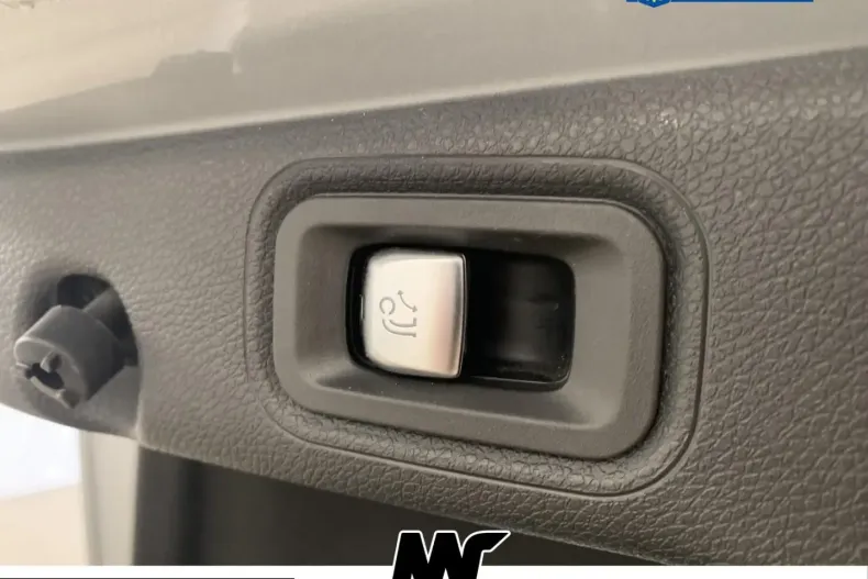 Mercedes-Benz E 300 (Clasa E) din 2022 cu 143.771 km - oferta MER255011 - foto 6