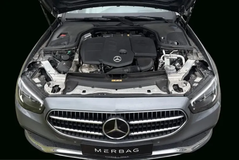 Mercedes-Benz E 300 (Clasa E) din 2022 cu 88.701 km - oferta MER255017 - foto 11