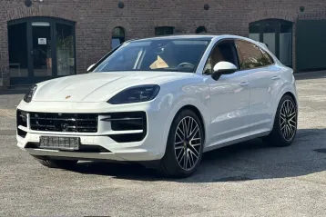 Porsche Cayenne din 2024 - oferta POR255024