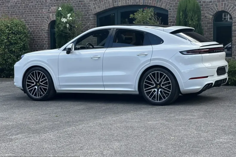 Porsche Cayenne din 2024 cu 15.900 km - oferta POR255024 - foto 26