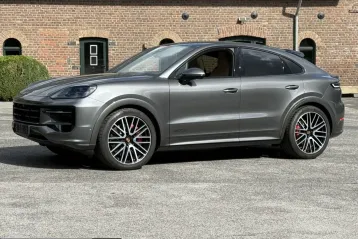 Porsche Cayenne din 2024 - oferta POR255026