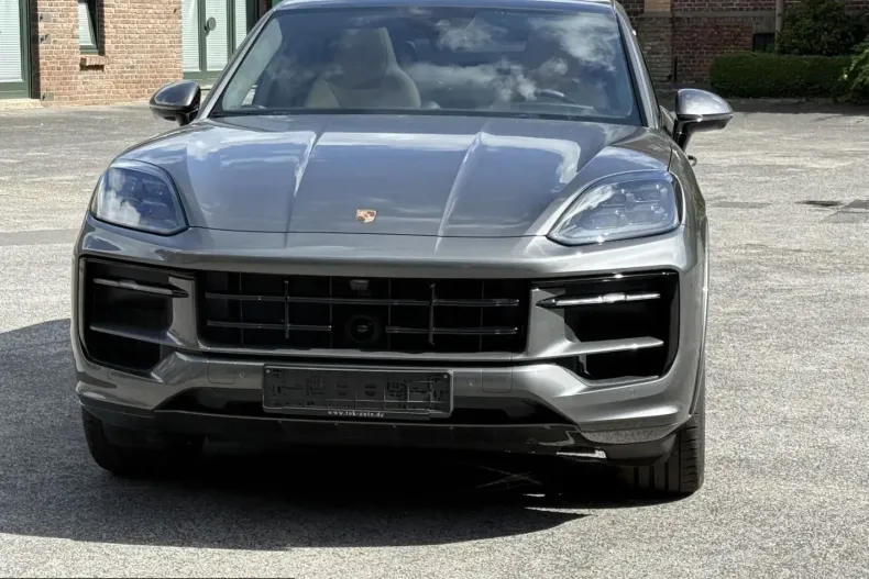 Porsche Cayenne din 2024 cu 14.700 km - oferta POR255026 - foto 4