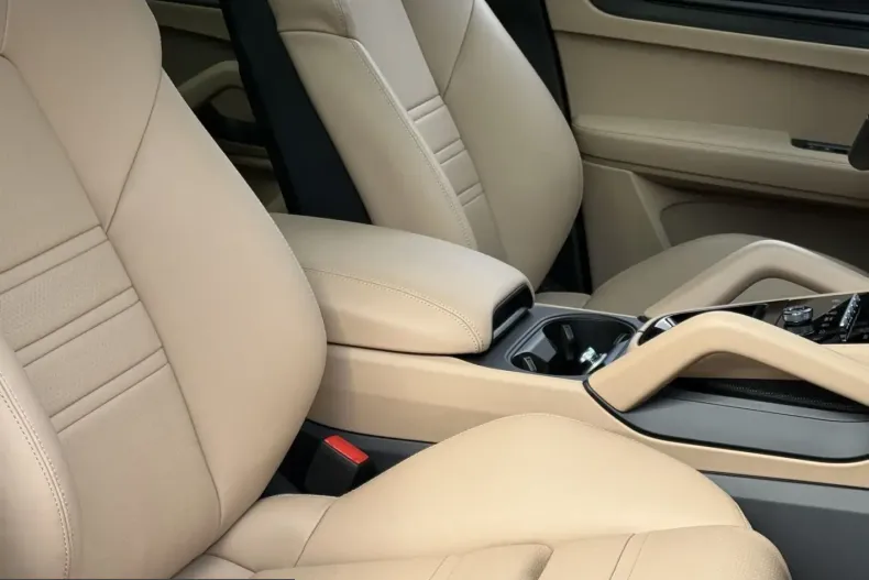 Porsche Cayenne din 2024 cu 14.700 km - oferta POR255026 - foto 10