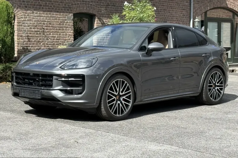 Porsche Cayenne din 2024 cu 14.700 km - oferta POR255026 - foto 16