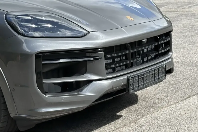 Porsche Cayenne din 2024 cu 14.700 km - oferta POR255026 - foto 24