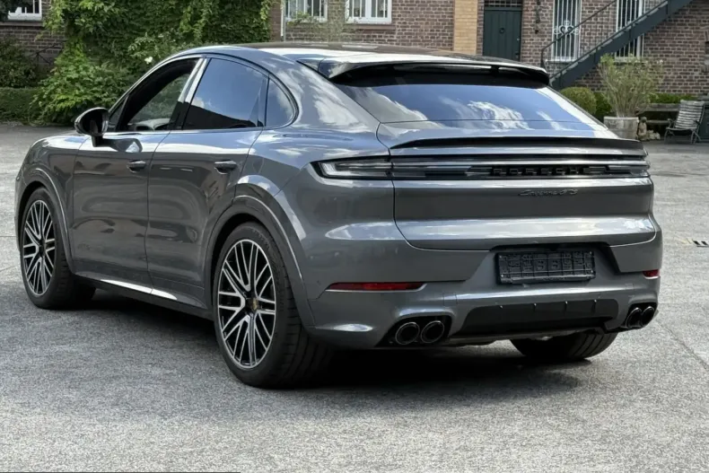 Porsche Cayenne din 2024 cu 14.700 km - oferta POR255026 - foto 28