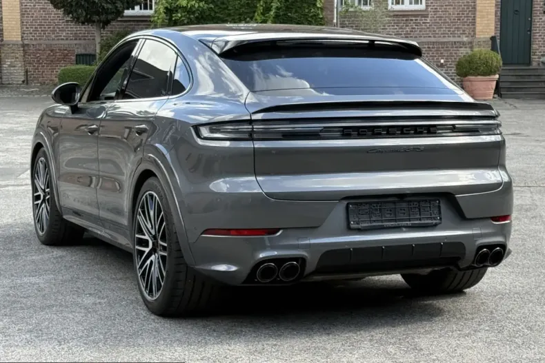 Porsche Cayenne din 2024 cu 14.700 km - oferta POR255026 - foto 29