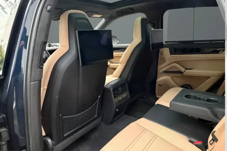 Porsche Cayenne din 2024 cu 6.000 km - oferta POR255027 - foto 14