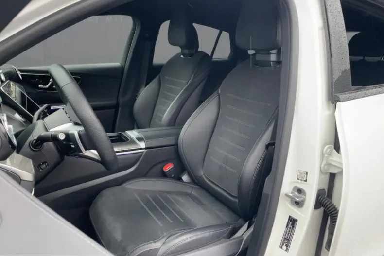 Mercedes-Benz GLC 220 (Clasa GLC) din 2025 cu 22.845 km - oferta MER255052 - foto 7