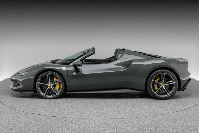 Ferrari 296 GTS din 2025 cu 5.000 km - oferta FER255053 - foto 2
