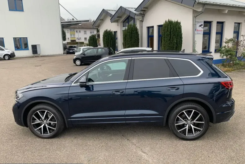 Volkswagen Touareg din 2024 cu 5.160 km - oferta VOL255056 - foto 4