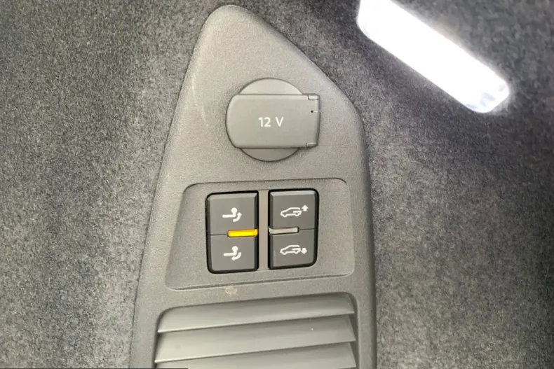 Volkswagen Touareg din 2024 cu 5.160 km - oferta VOL255056 - foto 37