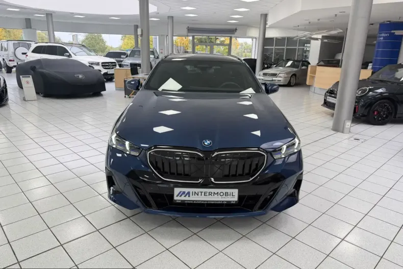BMW 550 (Seria 5) din 2025 cu 19.989 km - oferta BMW255062 - foto 2