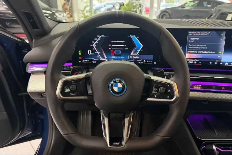 BMW 550 (Seria 5) din 2025 cu 19.989 km - oferta BMW255062 - foto 12