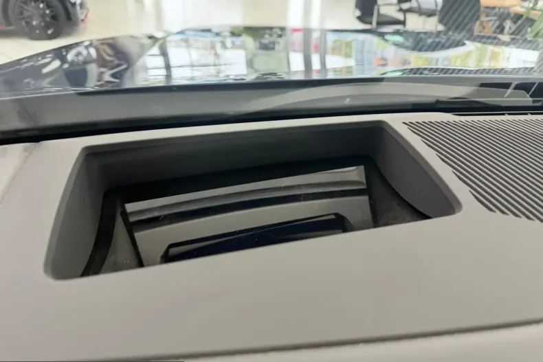 BMW 550 (Seria 5) din 2025 cu 19.989 km - oferta BMW255062 - foto 13