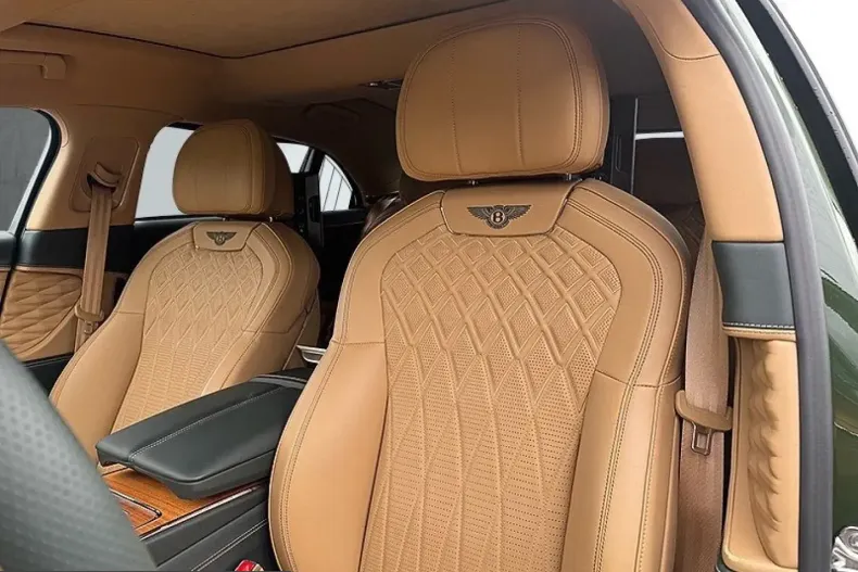 Bentley Flying Spur din 2023 cu 24.480 km - oferta BEN255073 - foto 12
