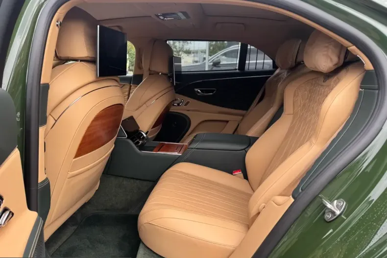 Bentley Flying Spur din 2023 cu 24.480 km - oferta BEN255073 - foto 15