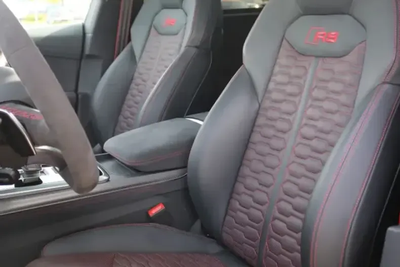 Audi RSQ8 din 2025 cu 9.990 km - oferta AUD255080 - foto 9