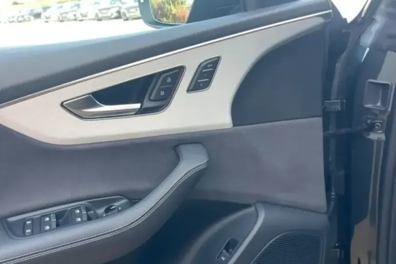 Audi Q8 din 2022 cu 134.000 km - oferta AUD255109 - foto 24