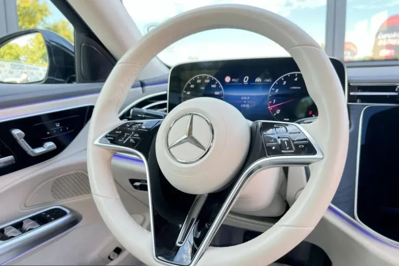 Mercedes-Benz E 200 (Clasa E) din 2025 cu 19.878 km - oferta MER255112 - foto 2