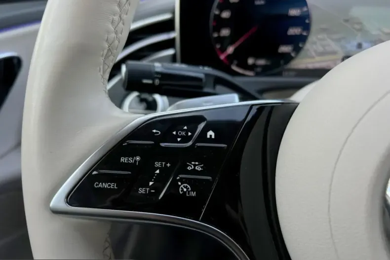 Mercedes-Benz E 200 (Clasa E) din 2025 cu 19.878 km - oferta MER255112 - foto 26