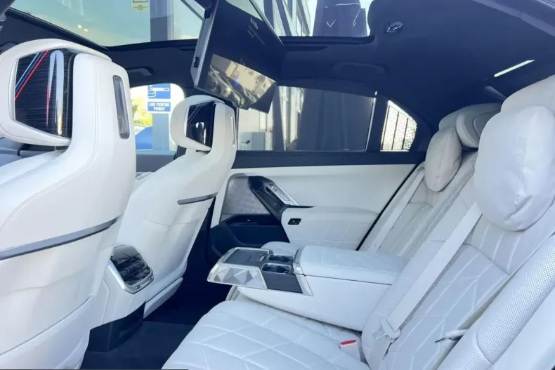 BMW 740 (Seria 7) din 2023 cu 114.950 km - oferta BMW255114 - foto 38