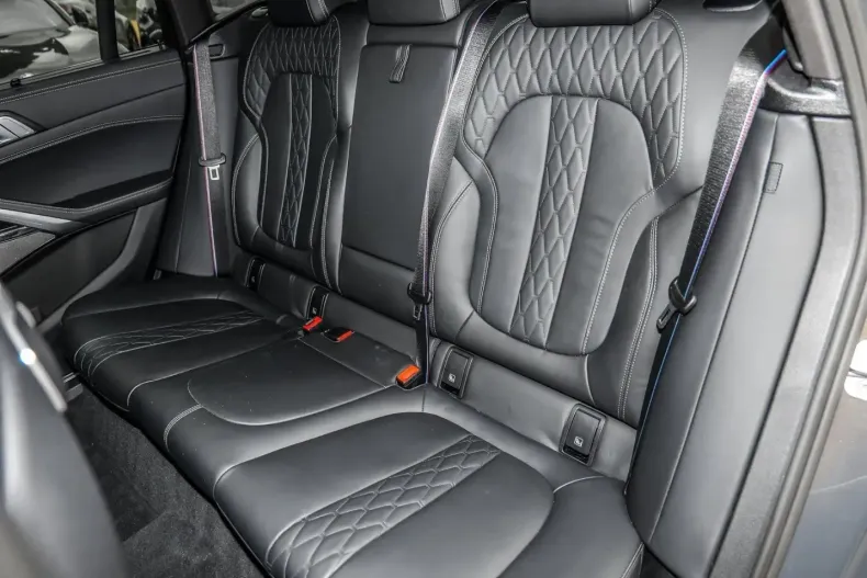 BMW X6 (Seria X) din 2025 cu 47.618 km - oferta BMW255119 - foto 18