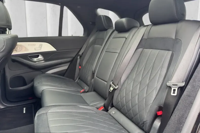 Mercedes-Benz GLE 63 AMG (Clasa GLE) din 2025 cu 25.489 km - oferta MER255189 - foto 14