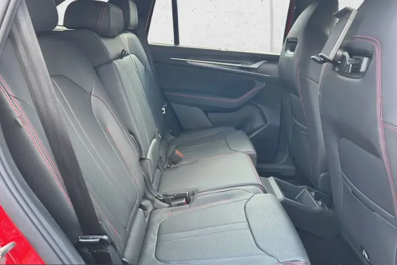 Skoda Kodiaq din 2025 cu 17.568 km - oferta SKO255201 - foto 10