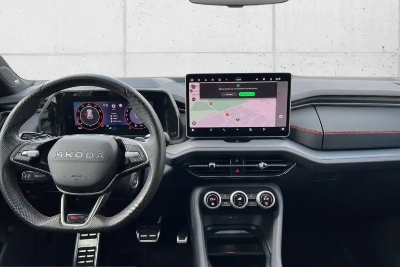 Skoda Kodiaq din 2025 cu 17.568 km - oferta SKO255201 - foto 12