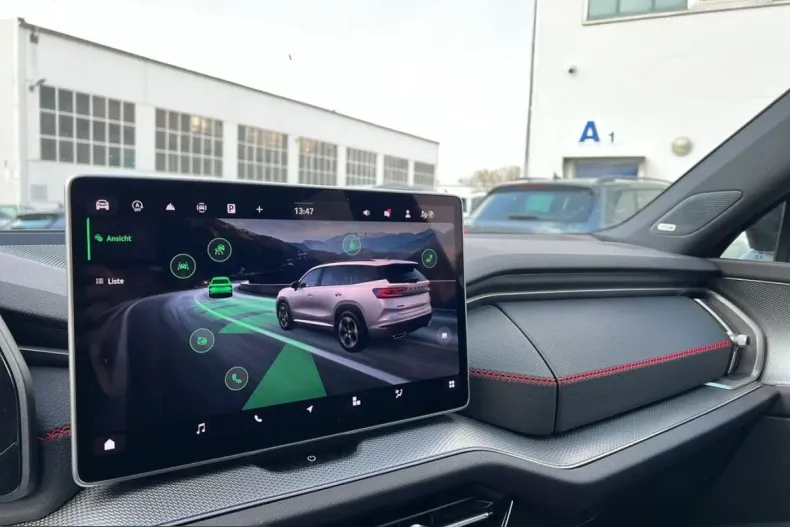 Skoda Kodiaq din 2025 cu 17.568 km - oferta SKO255201 - foto 24