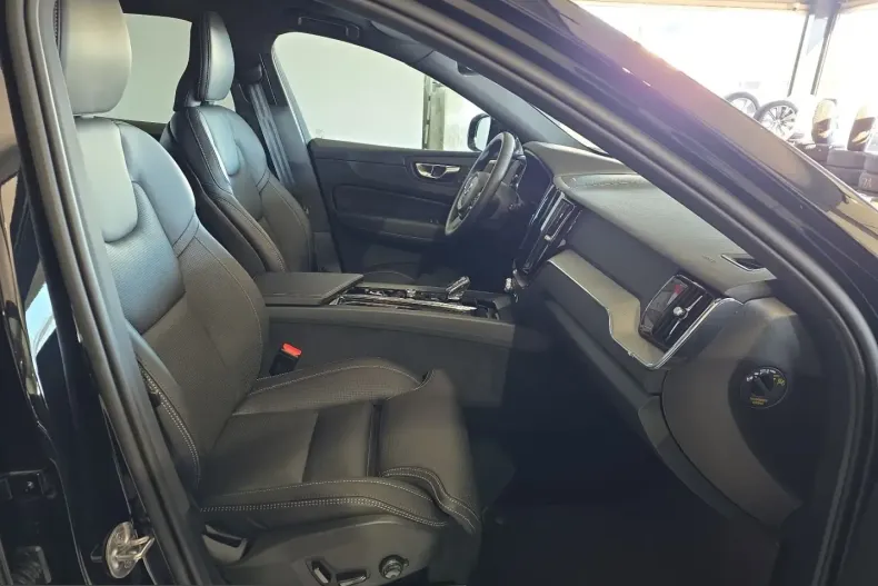 Volvo XC60 din 2024 cu 22.305 km - oferta VOL255227 - foto 11