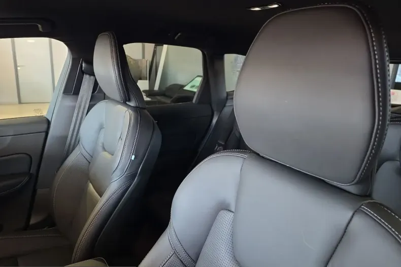 Volvo XC60 din 2024 cu 22.305 km - oferta VOL255227 - foto 20