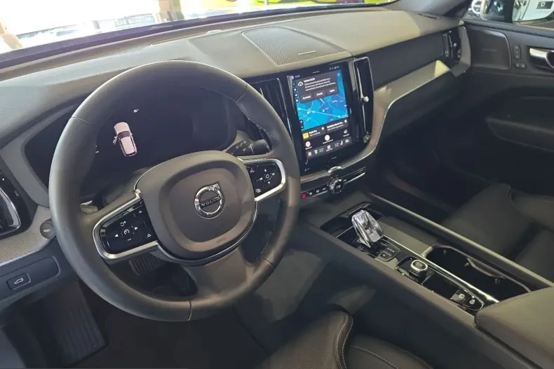 Volvo XC60 din 2024 cu 22.305 km - oferta VOL255227 - foto 22