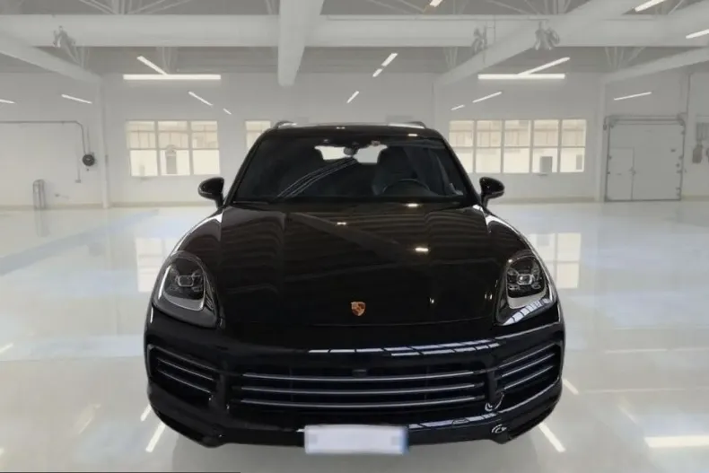 Porsche Cayenne din 2021 cu 81.822 km - oferta POR255231 - foto 2