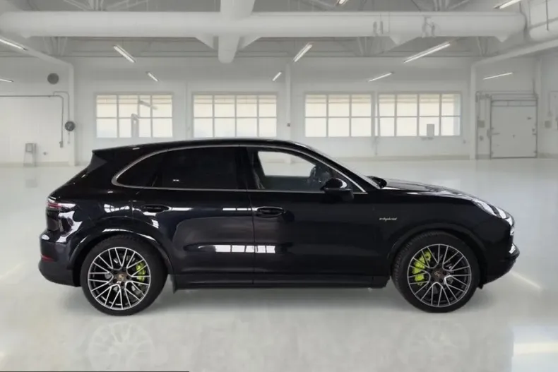 Porsche Cayenne din 2021 cu 81.822 km - oferta POR255231 - foto 3