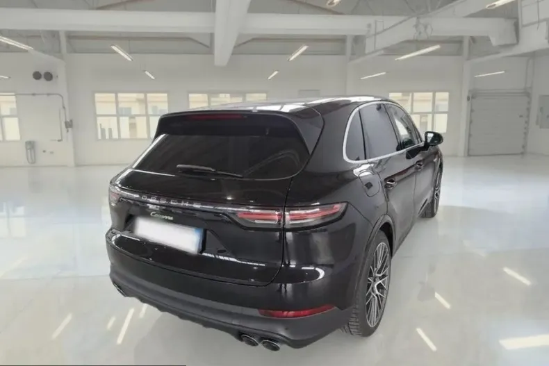 Porsche Cayenne din 2021 cu 81.822 km - oferta POR255231 - foto 4