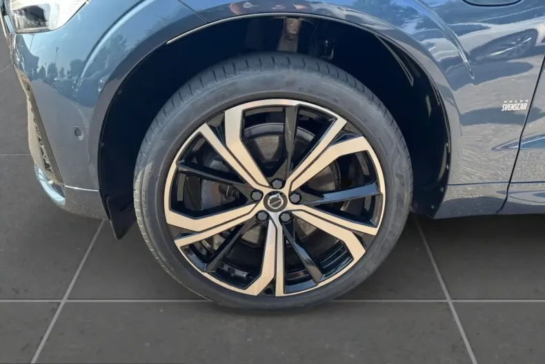 Volvo XC60 din 2023 cu 71.500 km - oferta VOL255239 - foto 9
