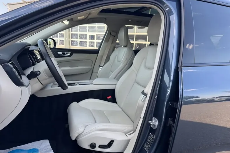 Volvo XC60 din 2023 cu 71.500 km - oferta VOL255239 - foto 10