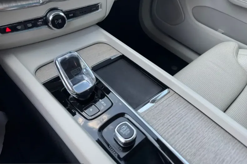 Volvo XC60 din 2023 cu 71.500 km - oferta VOL255239 - foto 25