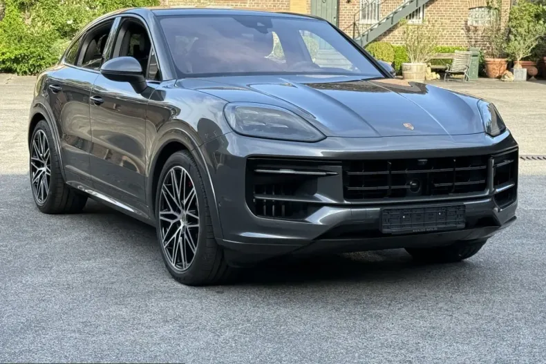 Porsche Cayenne din 2024 cu 6.620 km - oferta POR255240 - foto 1