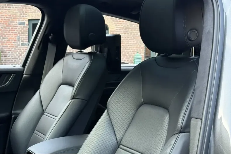 Porsche Cayenne din 2024 cu 6.620 km - oferta POR255240 - foto 4