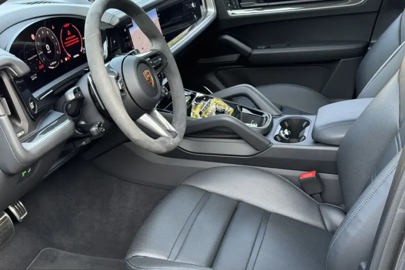 Porsche Cayenne din 2024 cu 6.620 km - oferta POR255240 - foto 8
