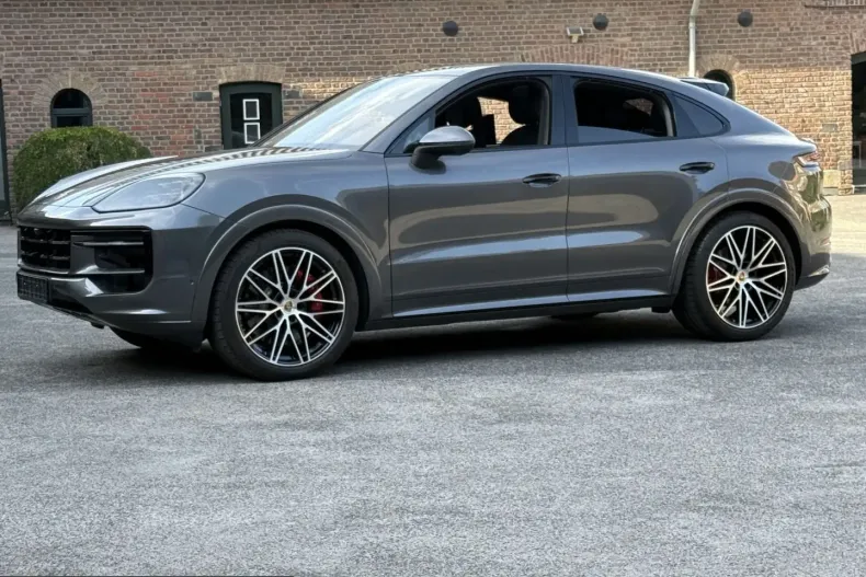 Porsche Cayenne din 2024 cu 6.620 km - oferta POR255240 - foto 9