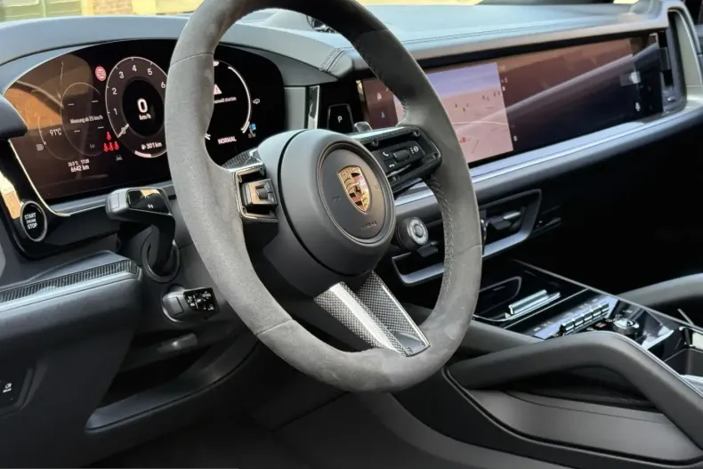 Porsche Cayenne din 2024 cu 6.620 km - oferta POR255240 - foto 23