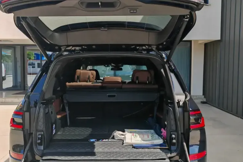 BMW X7 (Seria X) din 2025 cu 7.678 km - oferta BMW255289 - foto 14