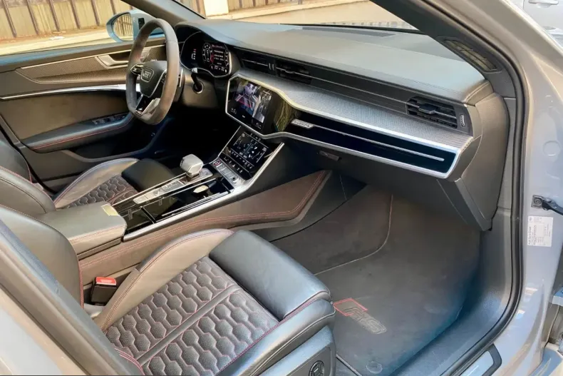 Audi RS6 din 2023 cu 49.700 km - oferta AUD255293 - foto 20